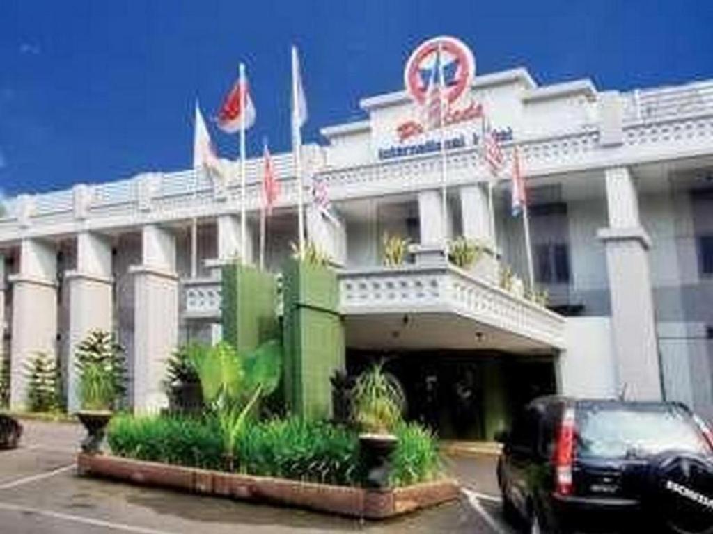 Hotel Pardede International Medan Exterior foto