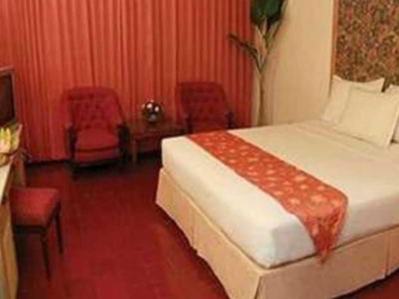 Hotel Pardede International Medan Exterior foto